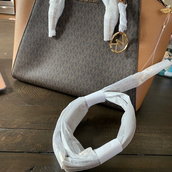 Michael Kors Ciara Brown/Acorn Satchel - Picture 3 of 5